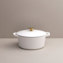Load image into Gallery viewer, Recycled Cast Iron 3.3l Casserole - White