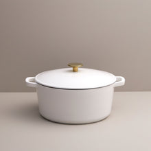 Load image into Gallery viewer, Recycled Cast Iron 5.2l Casserole - White