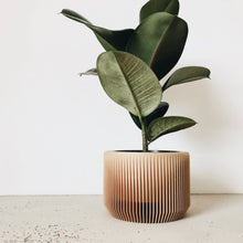 Load image into Gallery viewer, Recycled Praha Planter - Natural